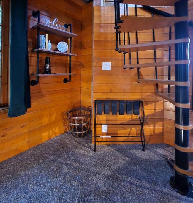 The Eagle'S Nest Treehouse Cabin 팔머 외부 사진
